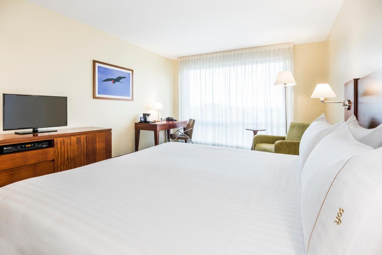 Holiday Inn Express Quito By Ihg Екстер'єр фото