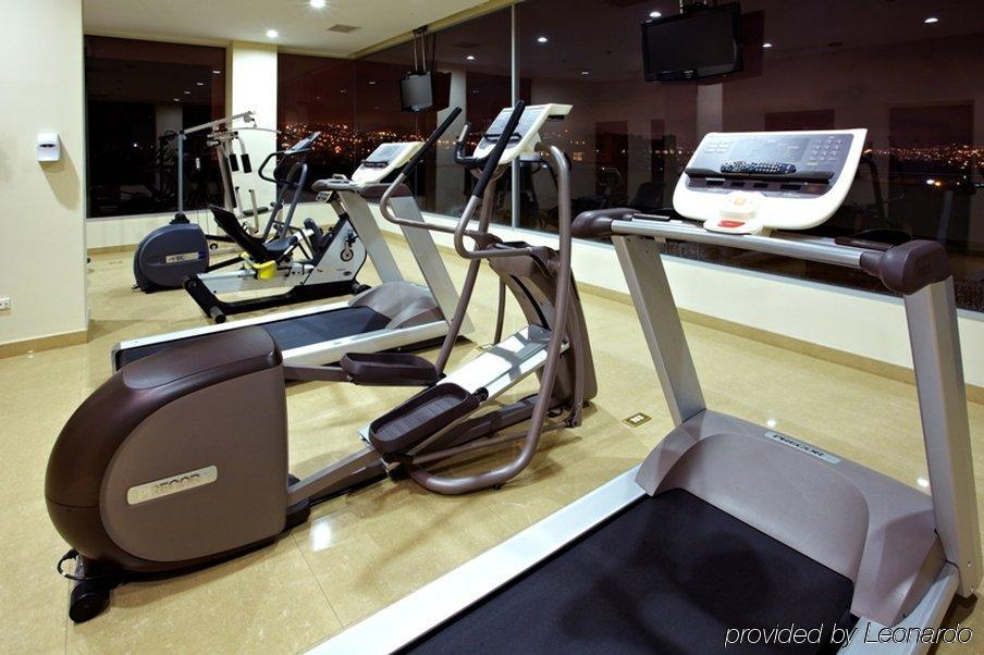 Holiday Inn Express Quito By Ihg Екстер'єр фото