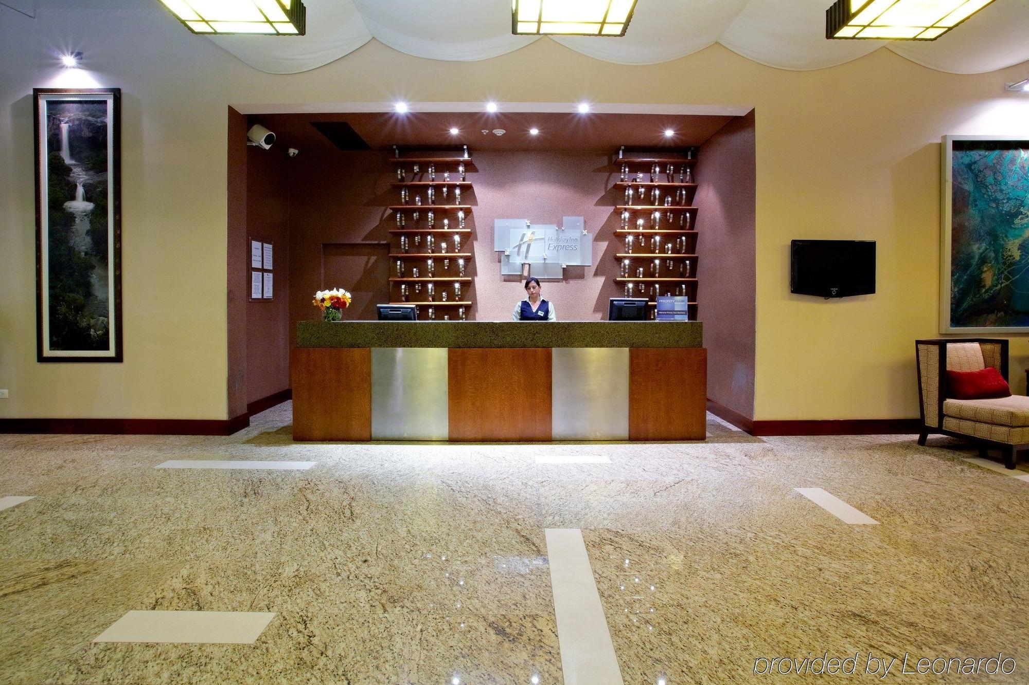 Holiday Inn Express Quito By Ihg Екстер'єр фото