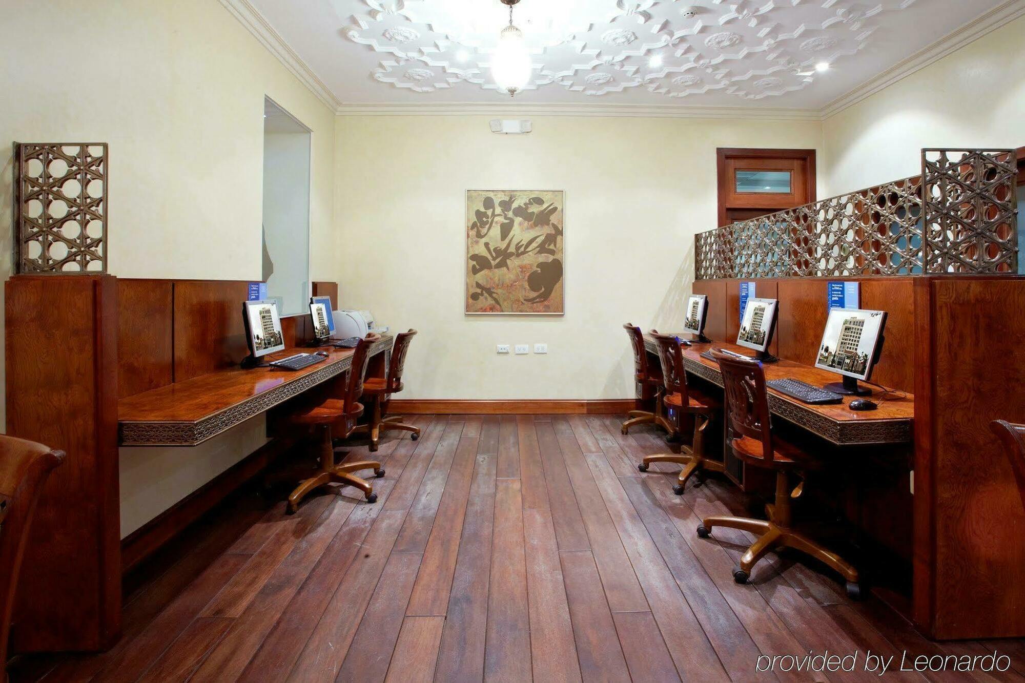 Holiday Inn Express Quito By Ihg Екстер'єр фото